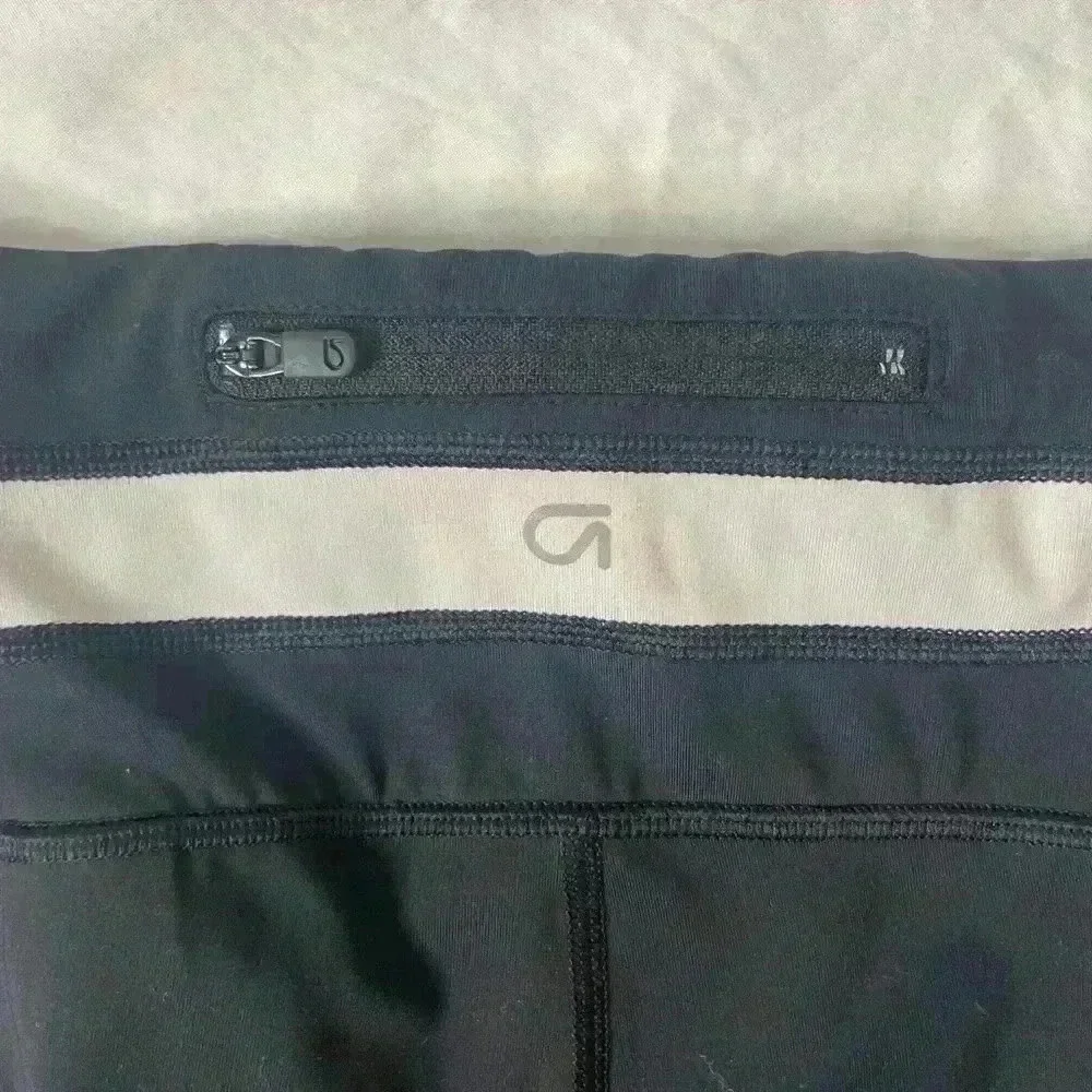 GapFit Women’s Sculpt Compression Leggings Size XS Black Beige White - Picture 3 of 6